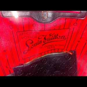 Article’s description voyage Swiss Vuitton 101.